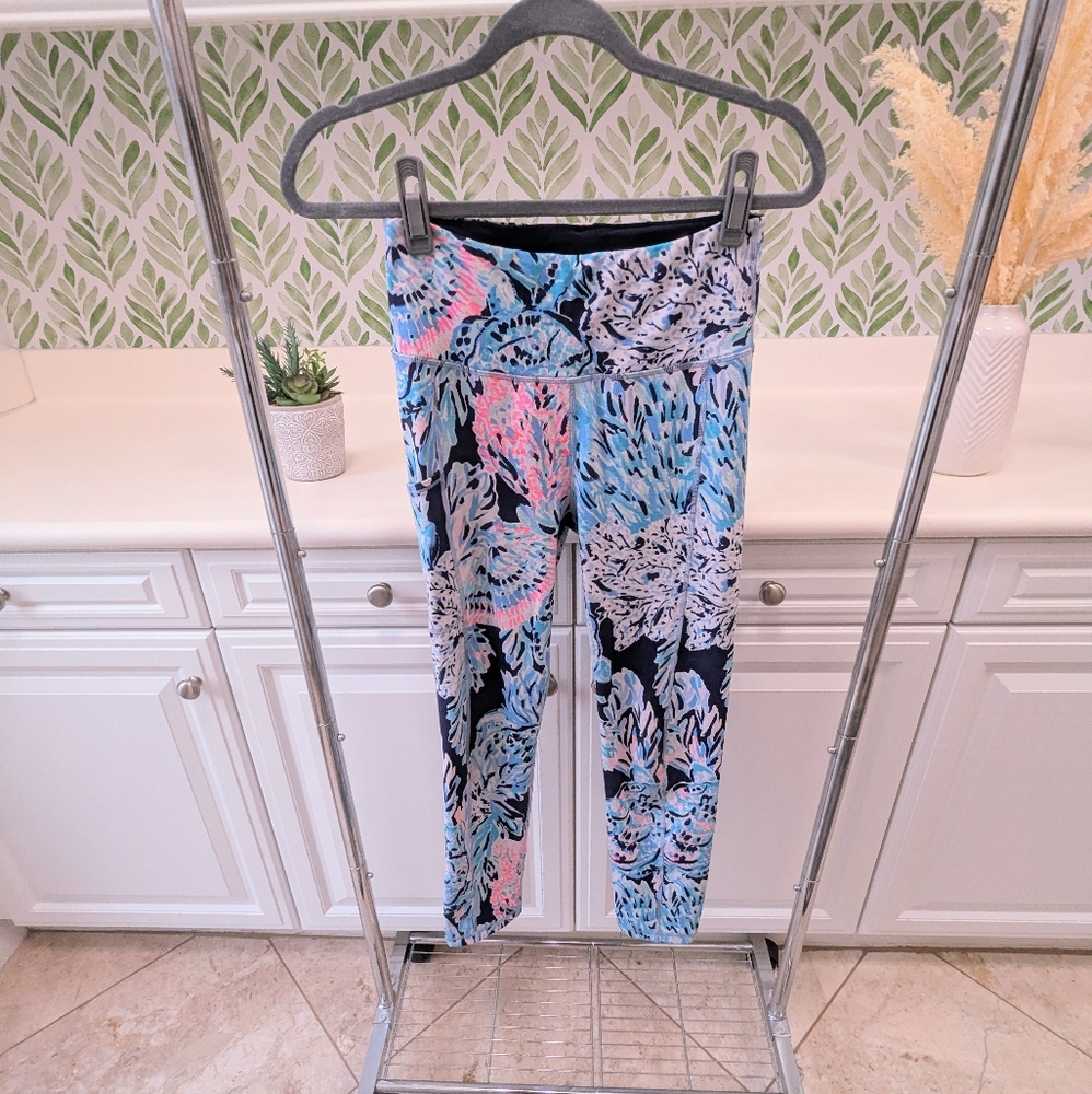 Lilly Pulitzer Blue and Pink Patterned Leggings Party In Paradise Small - Picture 3 of 7